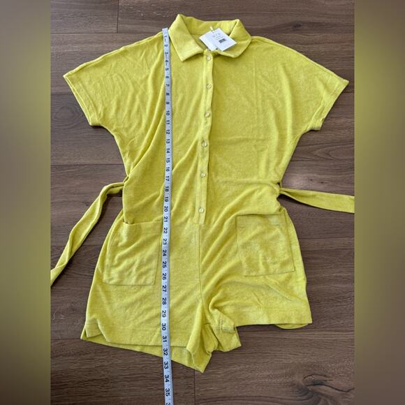 NWT Andie Swim Terry Button-Up Short Romper Honeysuckle Swim Cover
Size Small - Picture 8 of 8